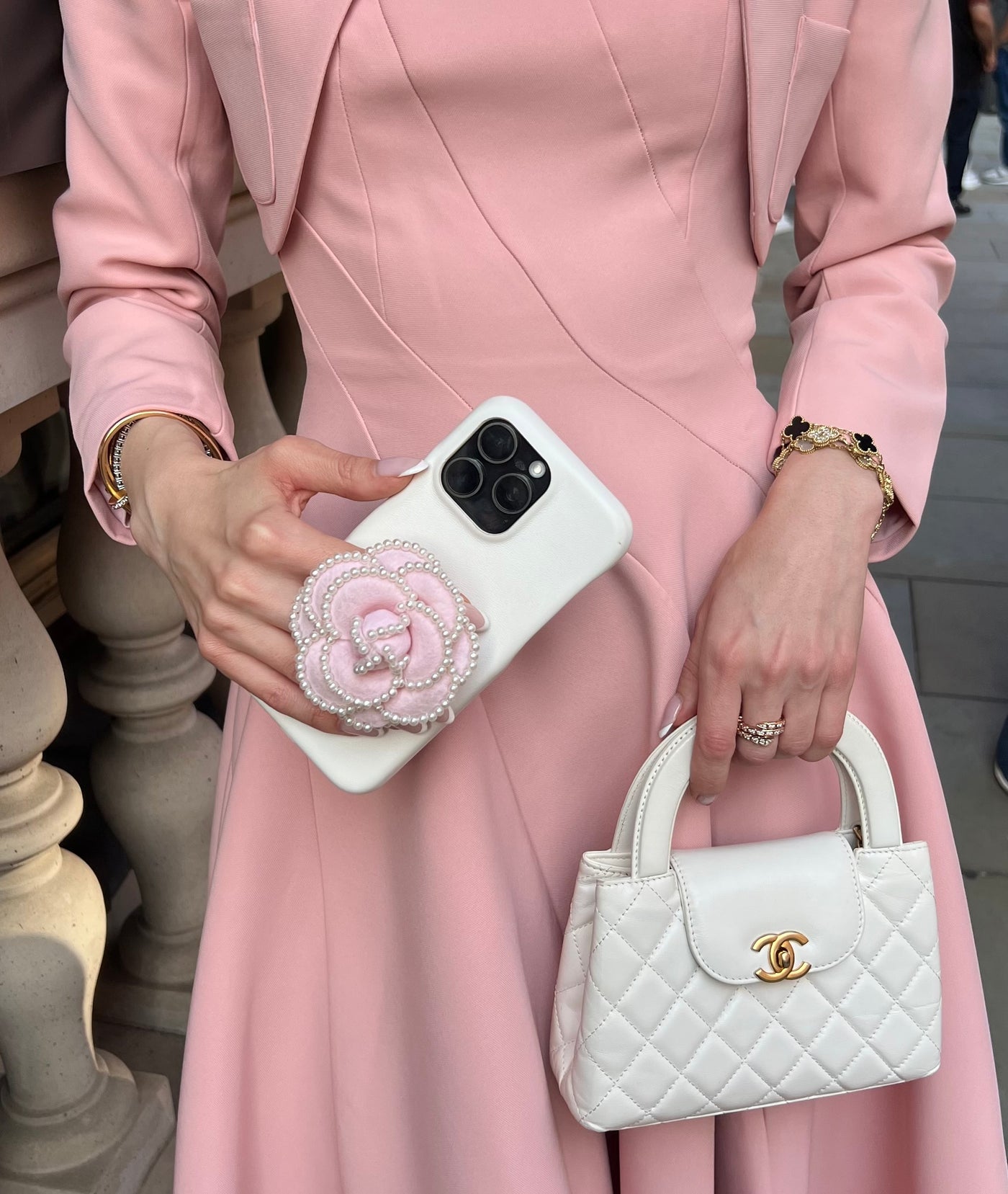 Elsa Case White