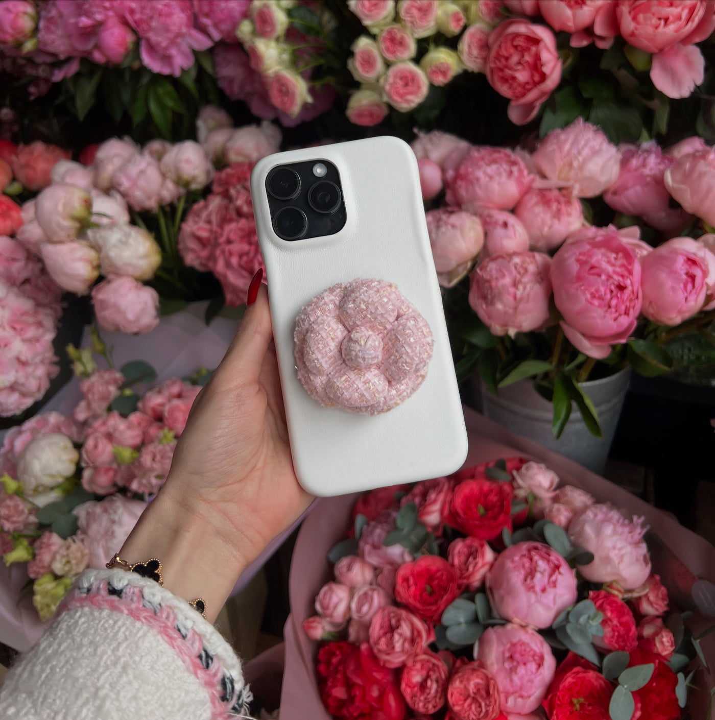 Elle Case White